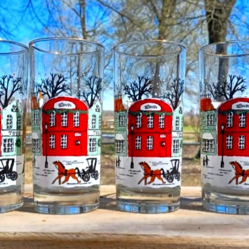 Libbey CHRISTMAS VILLAGE GLASSES w/ Gold Rim Winter Scene Horse Sleigh Vintage